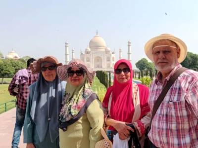 Private Same Day Taj Mahal Tour by Luxury Car from Delhi