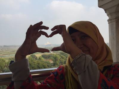 Taj Mahal Overnight Tour from Delhi by Car (Airport Pickup)